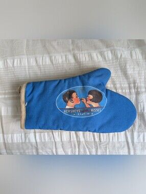 1990s Hershey's Kisses Blue Kitchen Oven Mitt